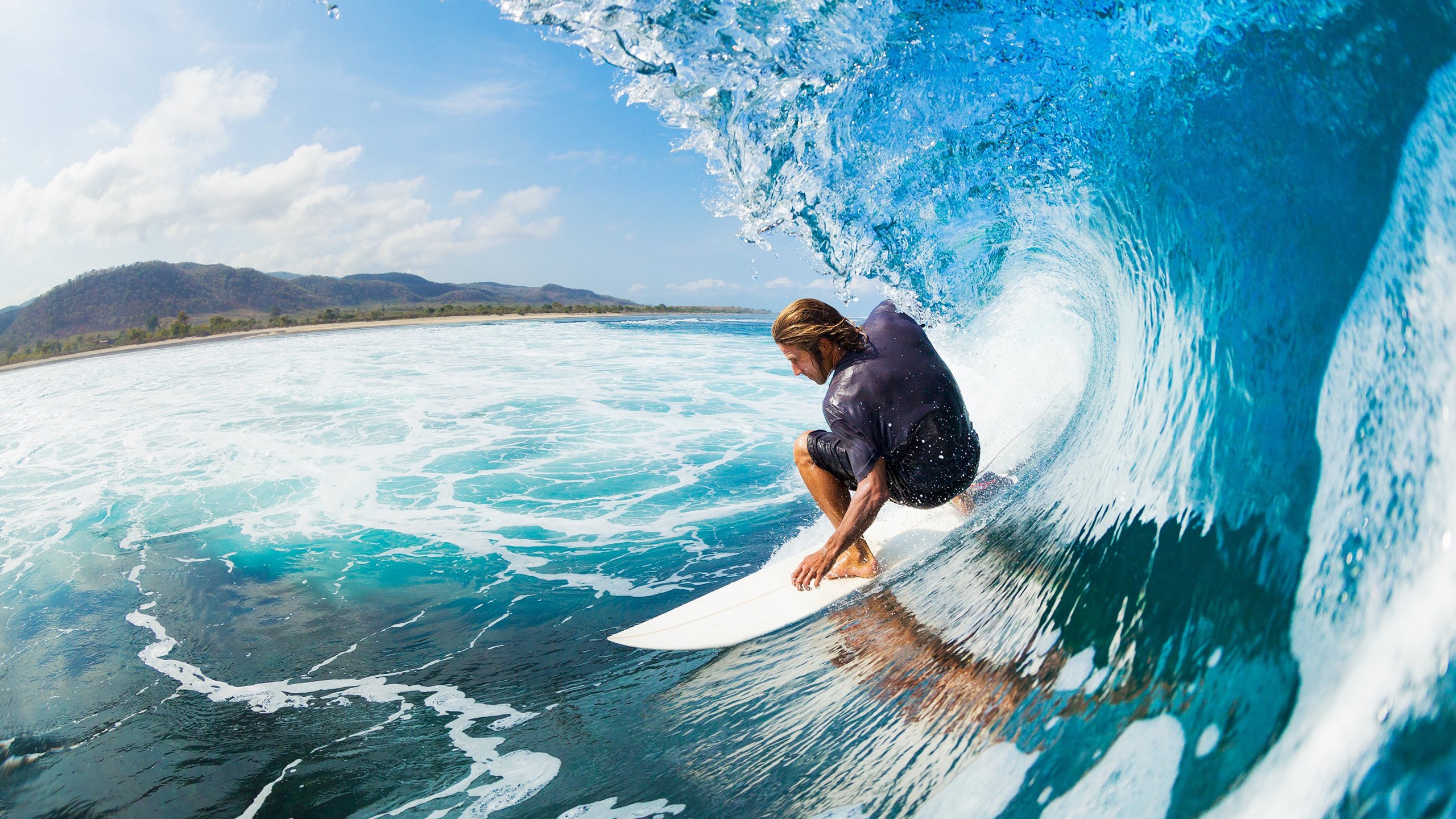 球迷“云支持”：线上线下的互动新体验，线上球赛